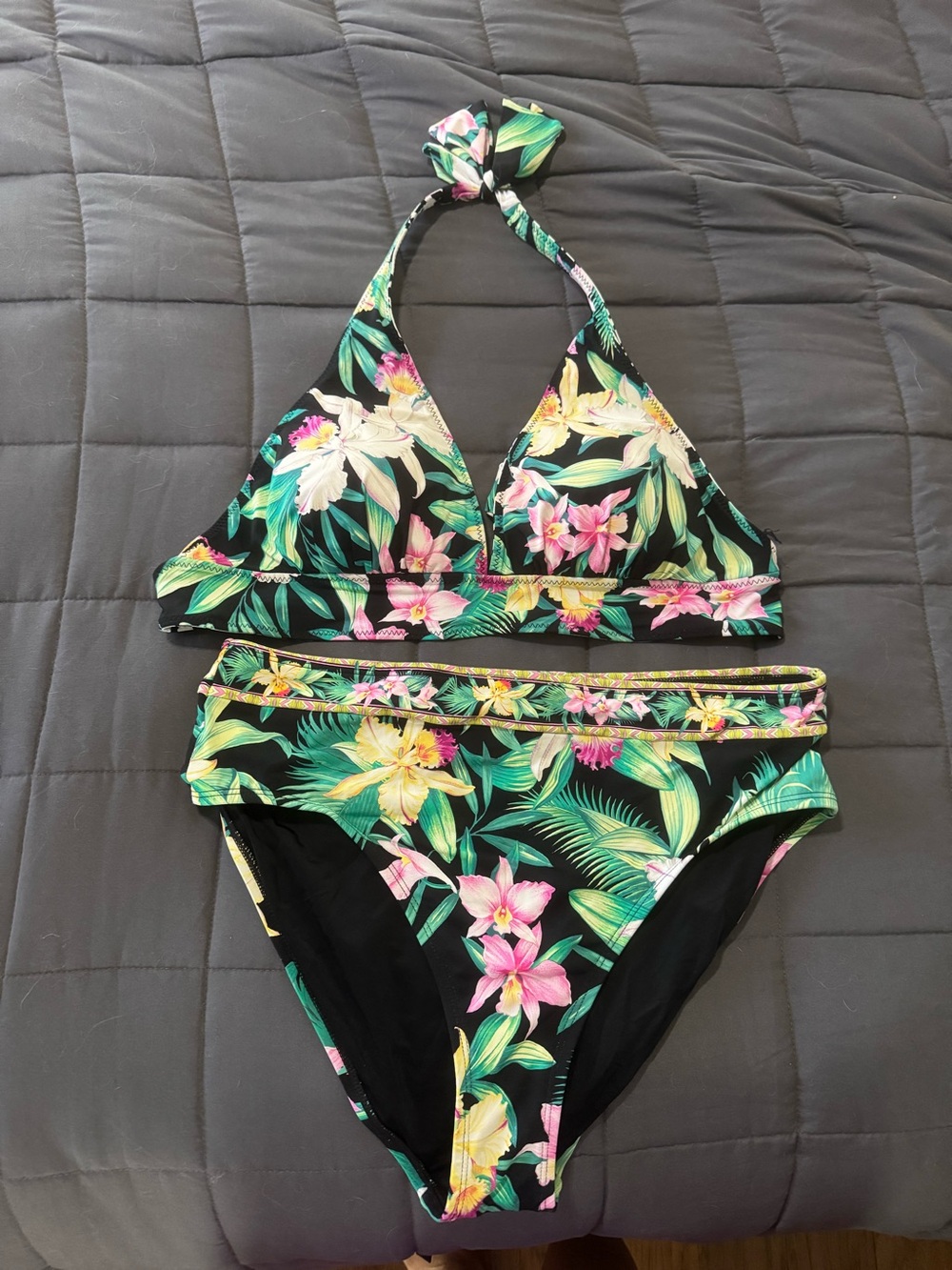 Tommy Bahama “Orchid Garden” Black triangle reversible top bikini